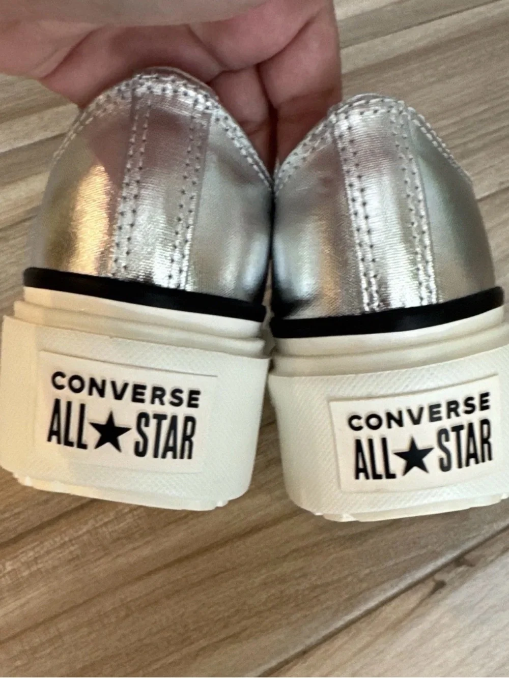 Converse Chuck Taylor All Star Low Top Lace-Up Platform Sneakers  Size 10W/8M